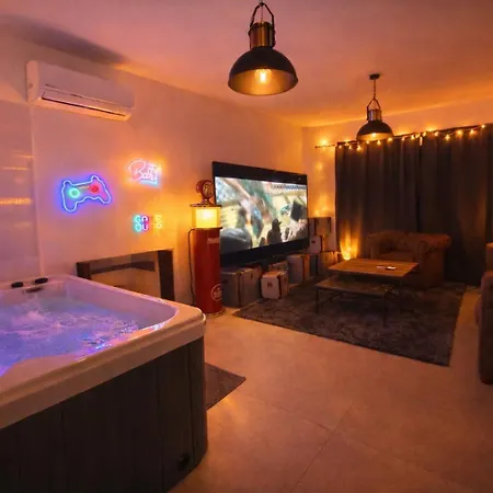 Apartment Jacuzzi Et Cinema Privatif P1 Pessac