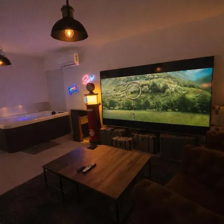 Jacuzzi Et Cinema Privatif P1 Apartment *